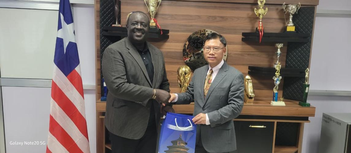 The New Chinese Ambassador accredited to Monrovia, His Excellency Yin Chengwu today, Monday, April 1, 2024, paid courtesy to Youth and Sports Minister Cllr. J. Cole Bangalu at his S.K.D Sports Complex Office in Paynesville to acquaint himself with him and to congratulate him for his preferment. 